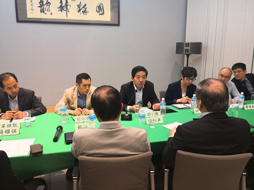中國駐新加坡大使館舉辦世界經濟形勢與中新經貿合作座談會